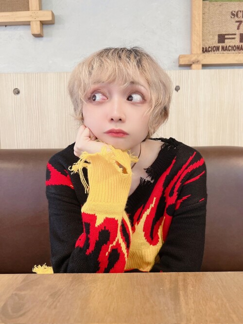 10000298769f407bad4aaf82dc