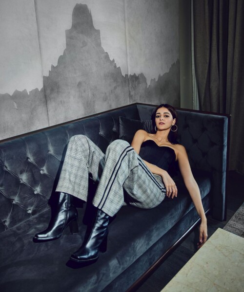 10000303881083f7fb0b55d2e5