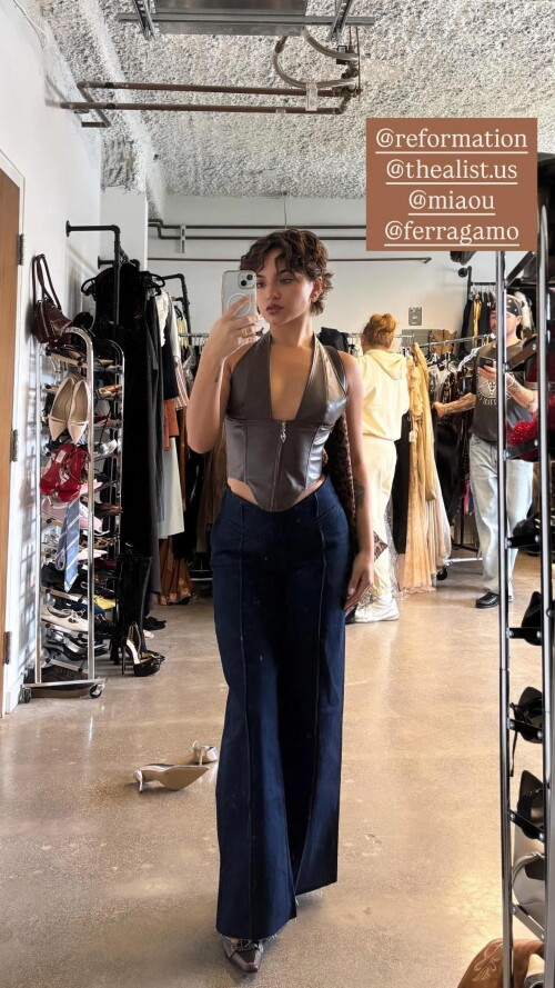 10000306160c3b8fb09a3431b8