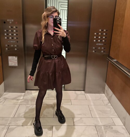 1000030834d8ac6a9d9ae38950