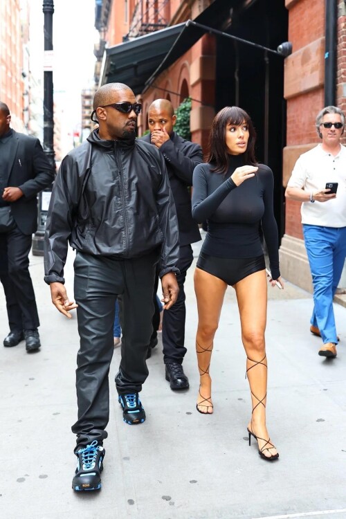 10000308893aa2c7cb5a32889a