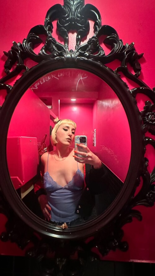 1000031864955ffad3b3c6d58f