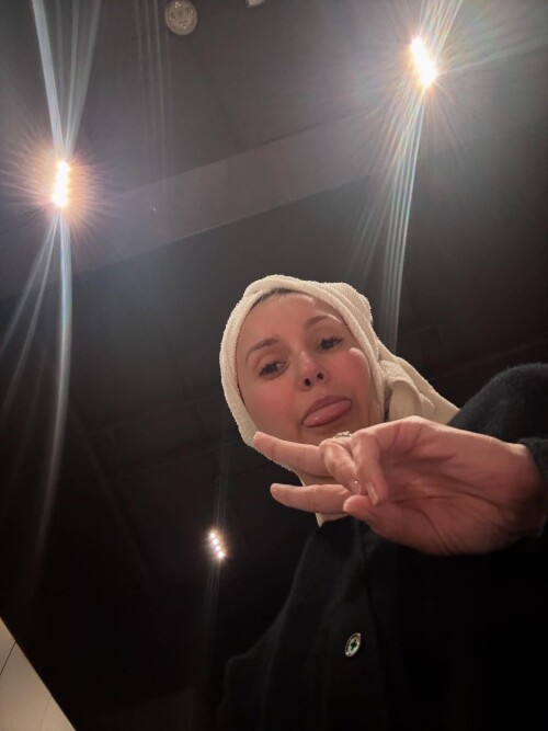 10000323697466b4754eb00976