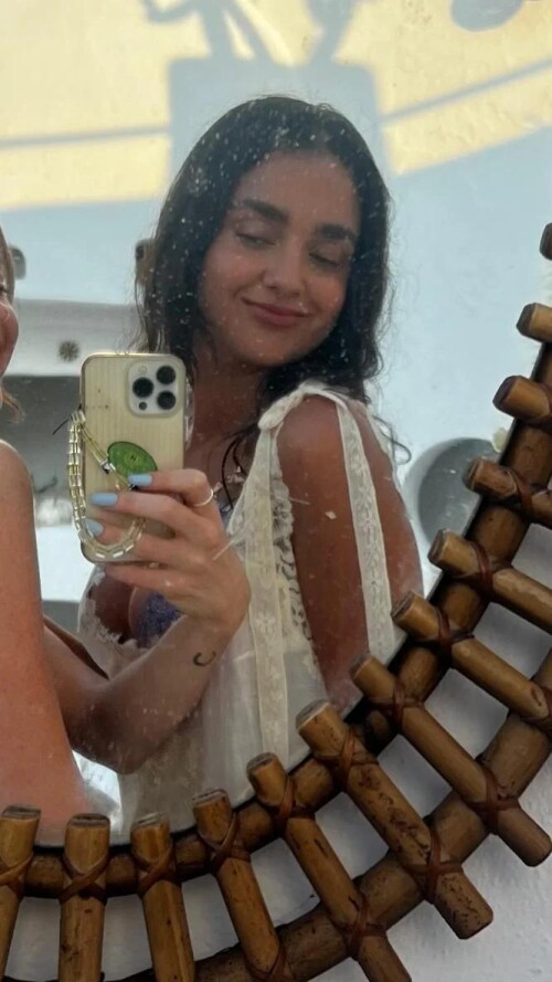 1000032733e782d375f254d874