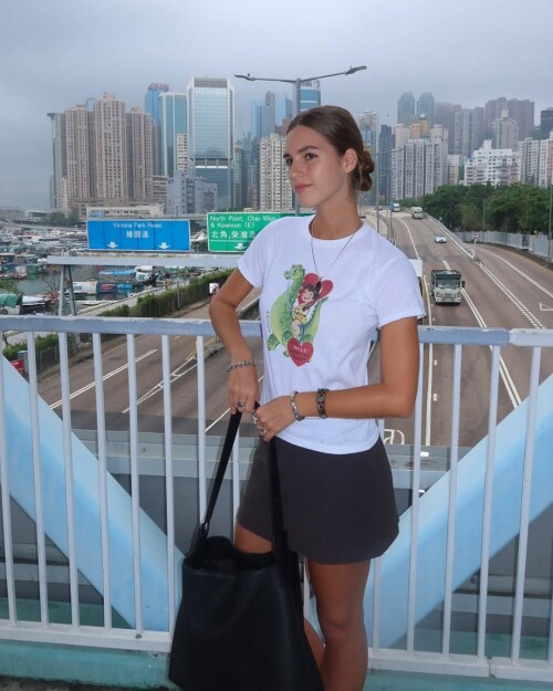 10000327845280a0ff347baa80