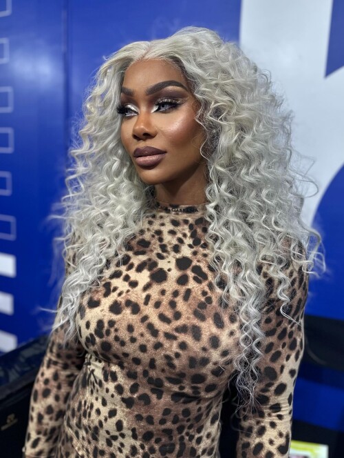 10000327954fa786660ff9b5ca