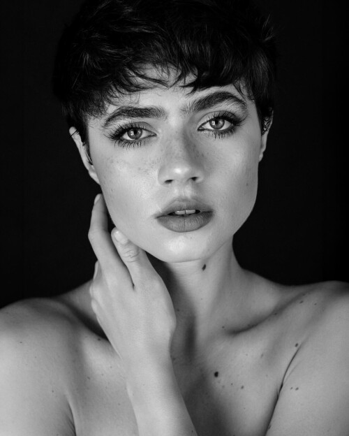 100003285862db934313ef4240