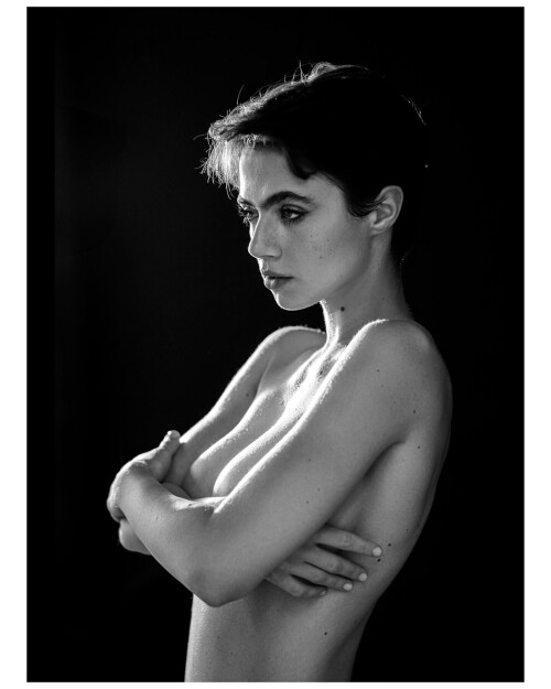 1000032873105f1a1f20aca06f