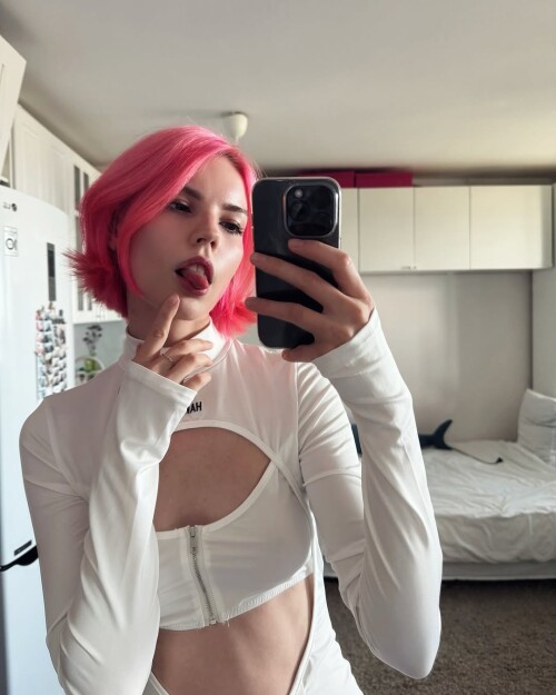 100003288434c12db0683b810b