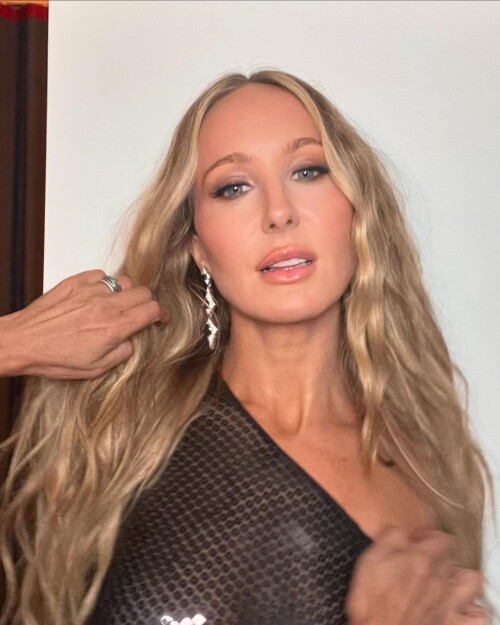 1000033022ccee78ec9489b9ee