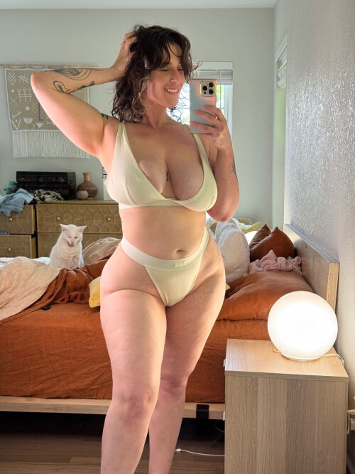 1000033226f5b51821cc2e35d9