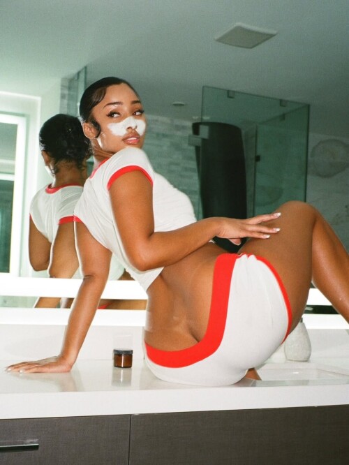 1000033229fd271af4ed214bd7