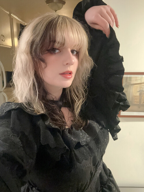 10000332581b0a3cbd93919334