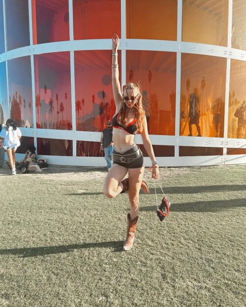 1000033279483e4656ded0544a