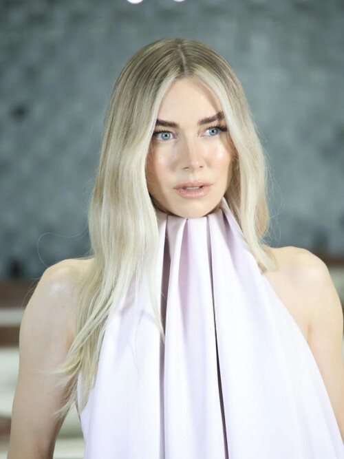 1000033666a4fdcba679389f5c