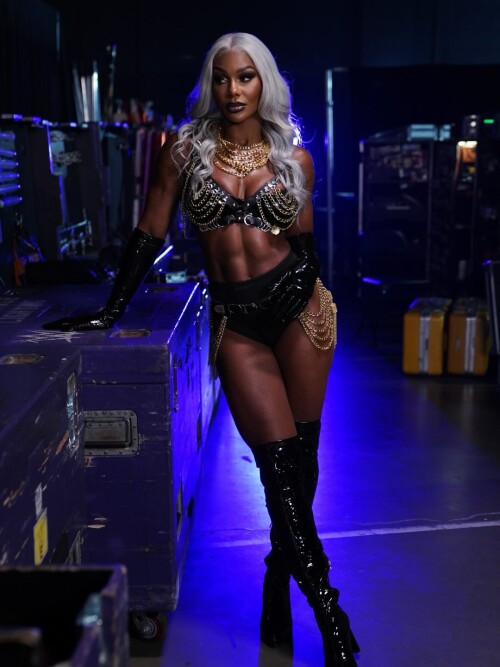 1000034152bda02ef7b5f4bf65