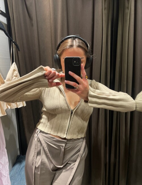 1000034739e14f80a568688af8