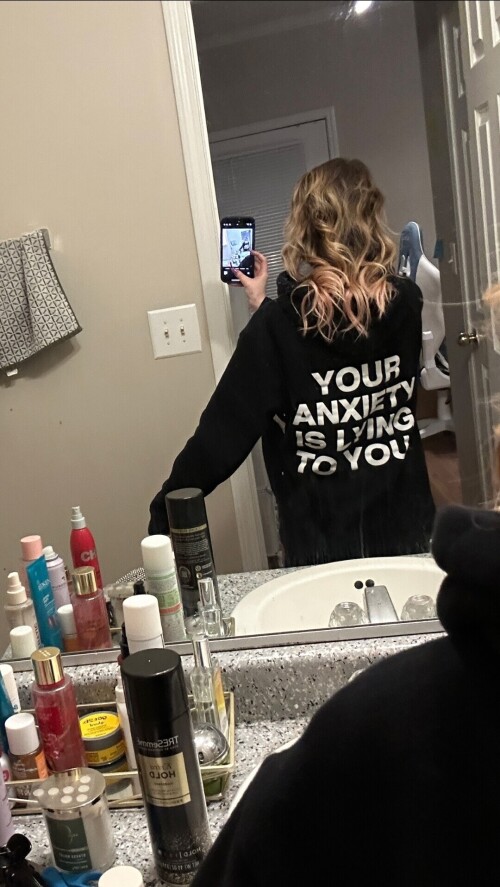 1000035407f7c0b6e3355bc42d