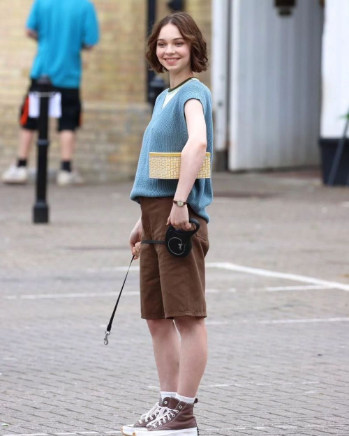 1000035444812b594c82a31d02