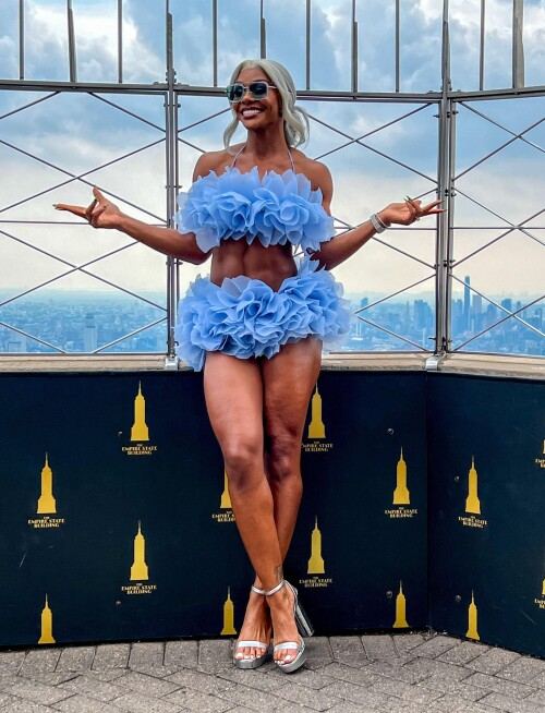 1000036014441a73ba43825f16