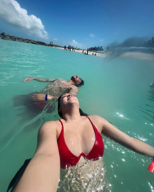 1000036128d74c33db25d39650