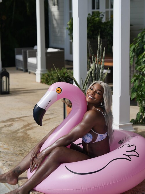 1000036669bf5b35ec67798240