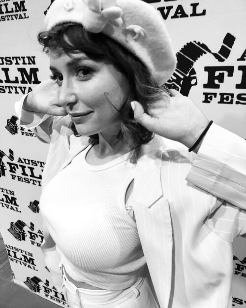 100003744364317e737425d217