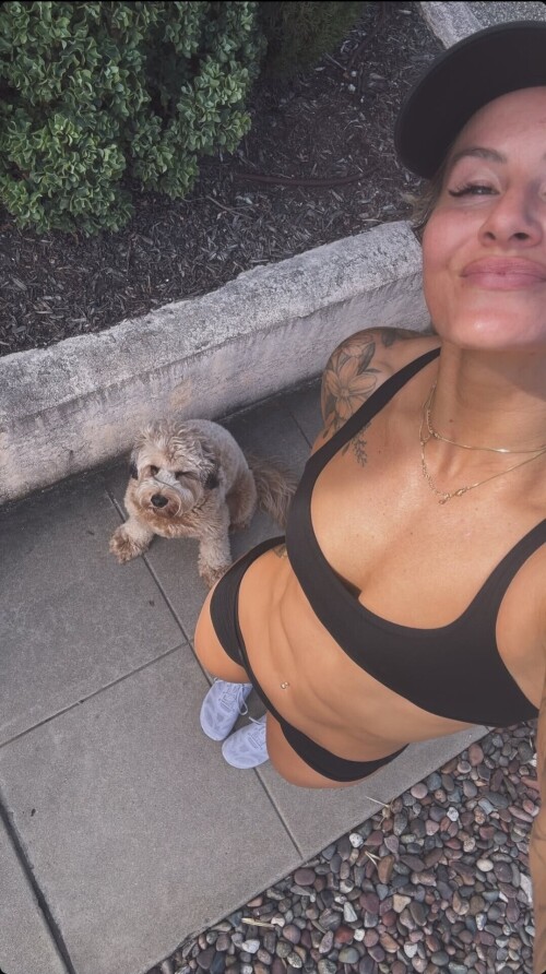 1000038128674a74d4a6a85081