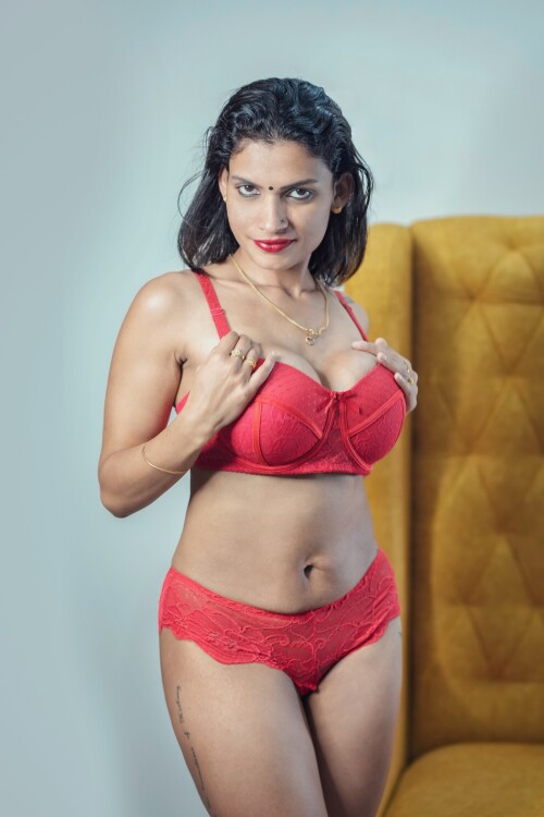 1000038316222bee2bf85b0694