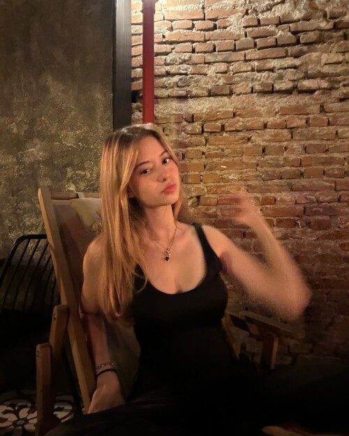 100003838709855e7566760393