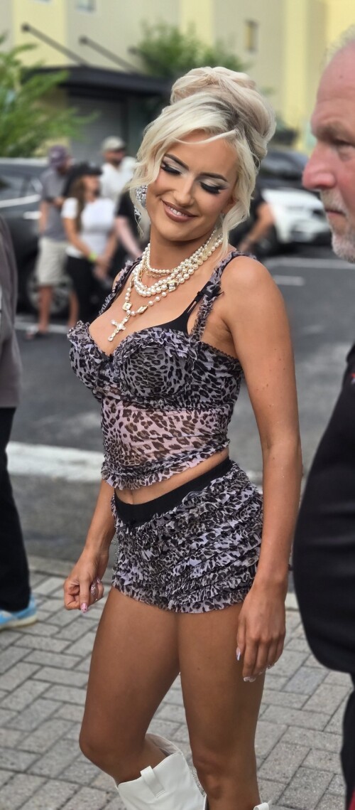 1000038402f2aaeff0c48ca2f4