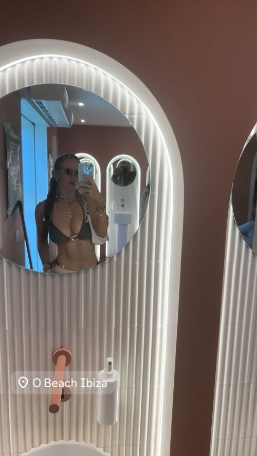 10000387687593d5c3809764c1