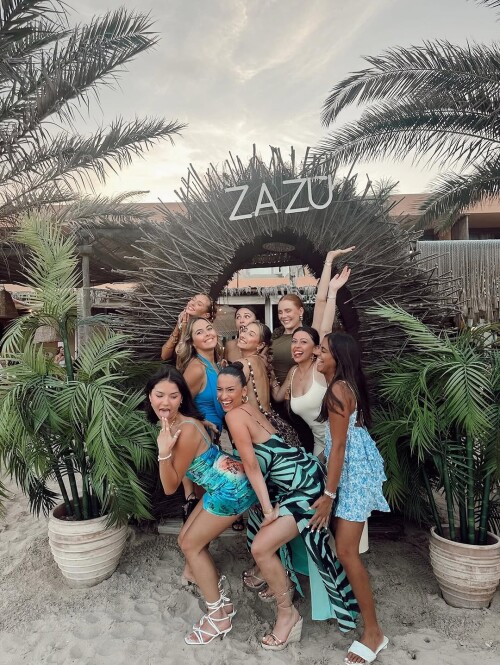 1000038889e7ebc352656bf4fe