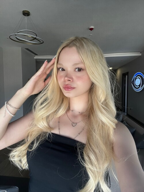 10000389942abad5ff1401f908