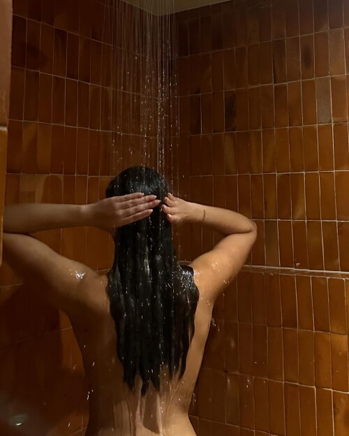 10000393171eca79c4c57b8d56