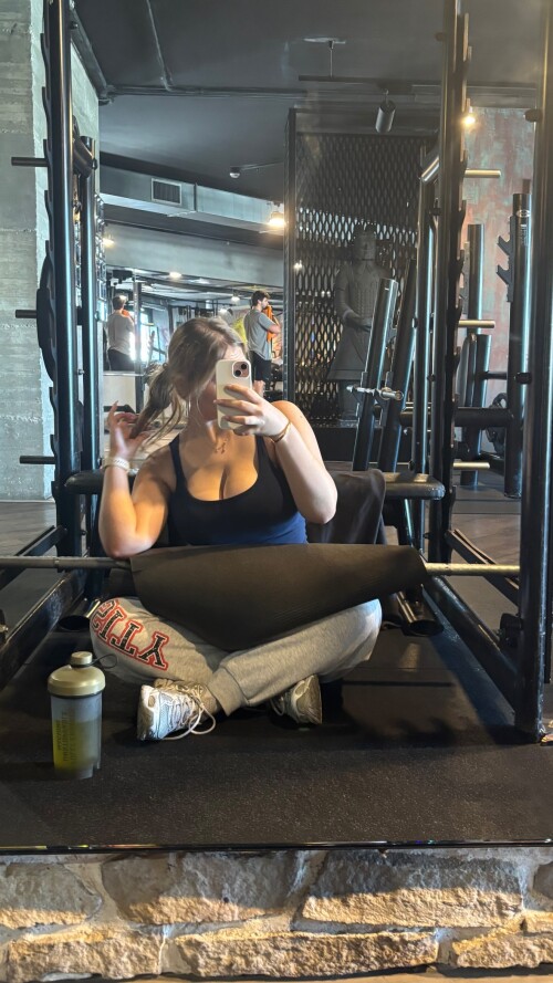 1000039405fcafe4b27dca428a