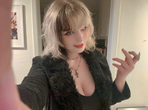 1000039744323237dc4dd30afd