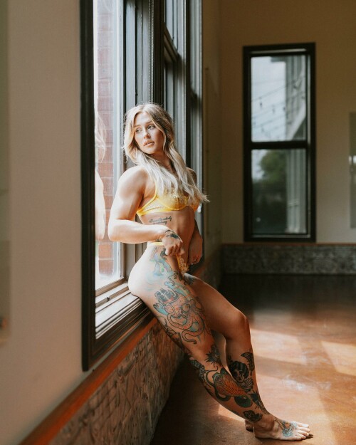 10000405195bf66e9a026887c2