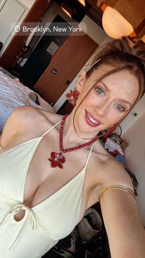 100004076298bcbe45abb48cad