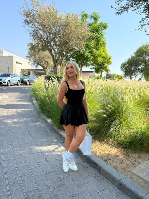 10000415374a2a57a8996da2eb