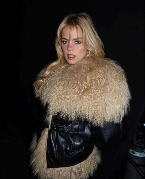 10000415804983e2d1bb2952c5