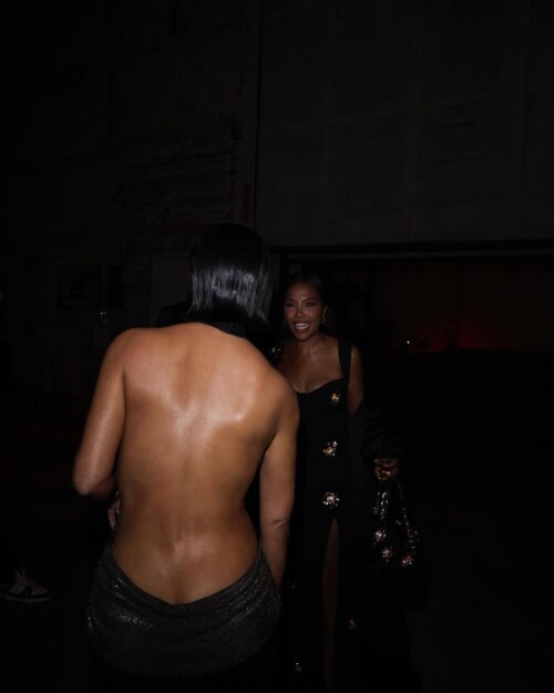 1000042164ae3c4f57fb205761