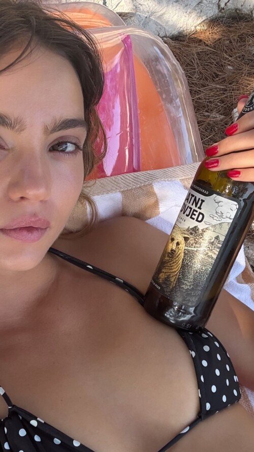 1000042433bbb7d5ec73189d73