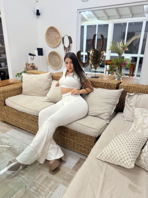 1000042698f8eb494216dd8c0b