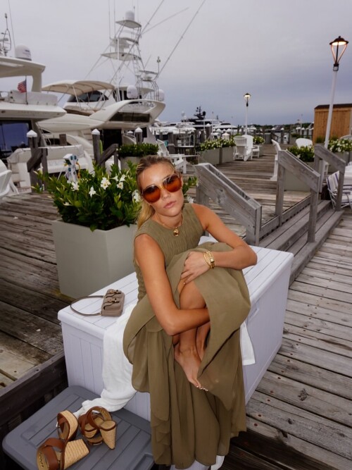 1000042859309728f3ee2be215