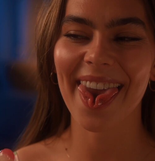 1000043243f15a5c539b986fec