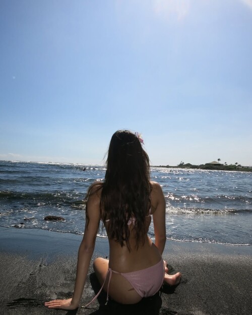 10000435154c2fe98adea5cc6e