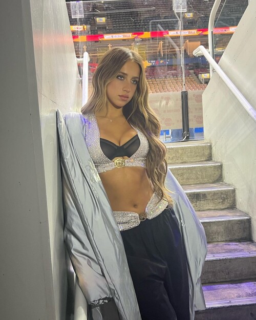 1000043589f763024250de3b09