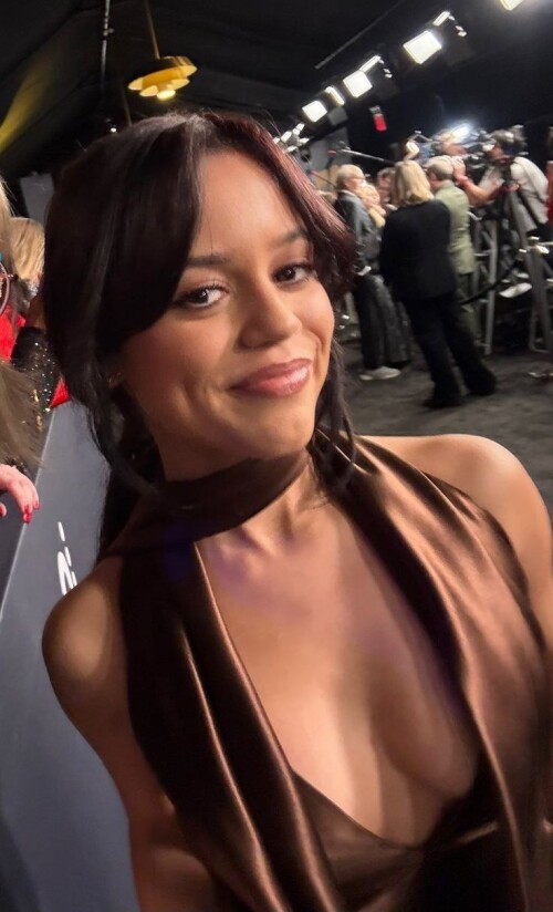 1000043598892e6cc0153dda0b