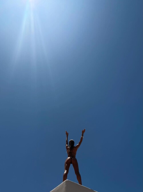 1000043632afce79cbf171d42b